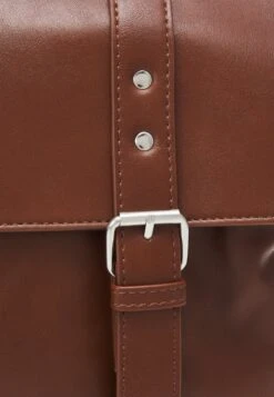 Pier OneAxelremsväska - Brown -Macys Butik 13681cf0e15d4e7a880bcd49346bf5a1