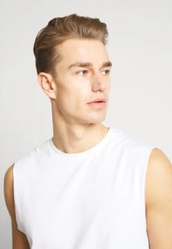 Pier One3 PACK - T-shirt - Bas - Grey/white/black -Macys Butik 21dde7acbf5b42698638ca153e5020d5