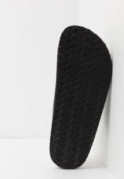 Pier OneUNISEX - Tofflor & Inneskor - Black 16 Pier OneUNISEX - Tofflor & Inneskor - Black -Macys Butik 4a735c24e60449a29969a0148d036b07