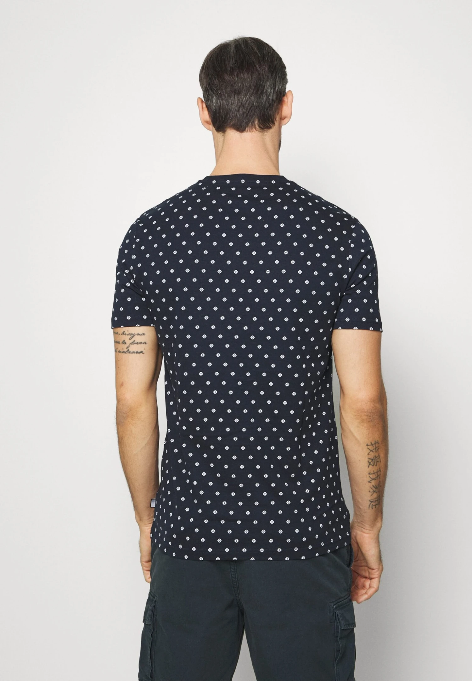 Pier One3 PACK - T-shirt Med Print - White/dark Blue/red 6 Pier One3 PACK - T-shirt Med Print - White/dark Blue/red - Bild 4