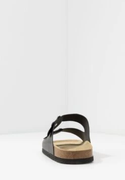 Pier OneUNISEX - Tofflor & Inneskor - Black 14 Pier OneUNISEX - Tofflor & Inneskor - Black -Macys Butik 6792cddf649c4c73afdf1fc19e95f07f