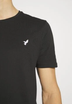 Pier One5 PACK - T-shirt - Bas - White/black/dark Blue 17 Pier One5 PACK - T-shirt - Bas - White/black/dark Blue -Macys Butik 7ff9eb908aaf4b98b2151695076bad57