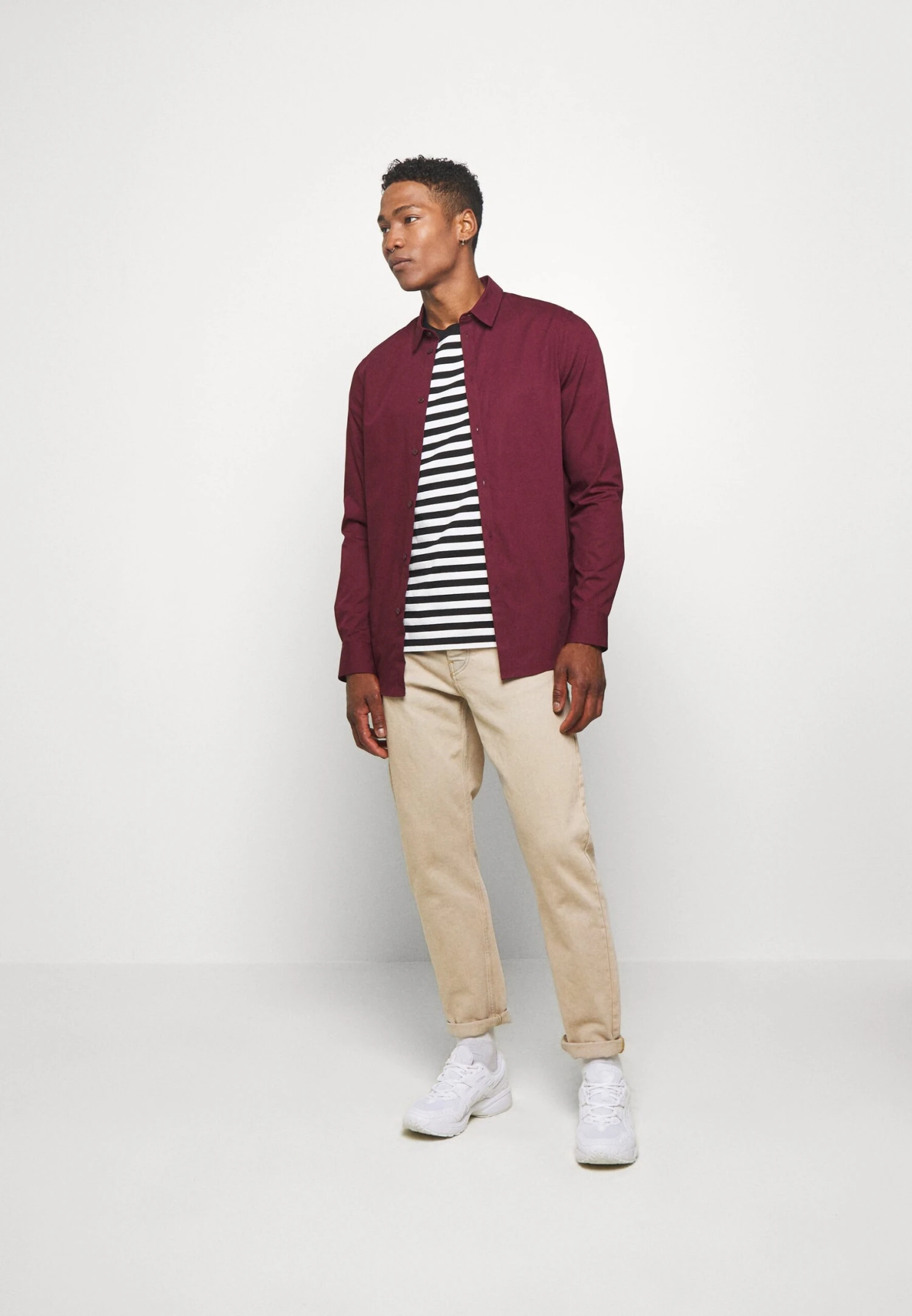 Pier OneSkjorta - Bordeaux 4 Pier OneSkjorta - Bordeaux - Bild 2