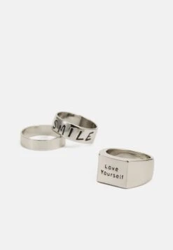 Pier One3 PACK - Ringar - Silver-coloured -Macys Butik 870475945faf437a8ff19ef8939b6e9d