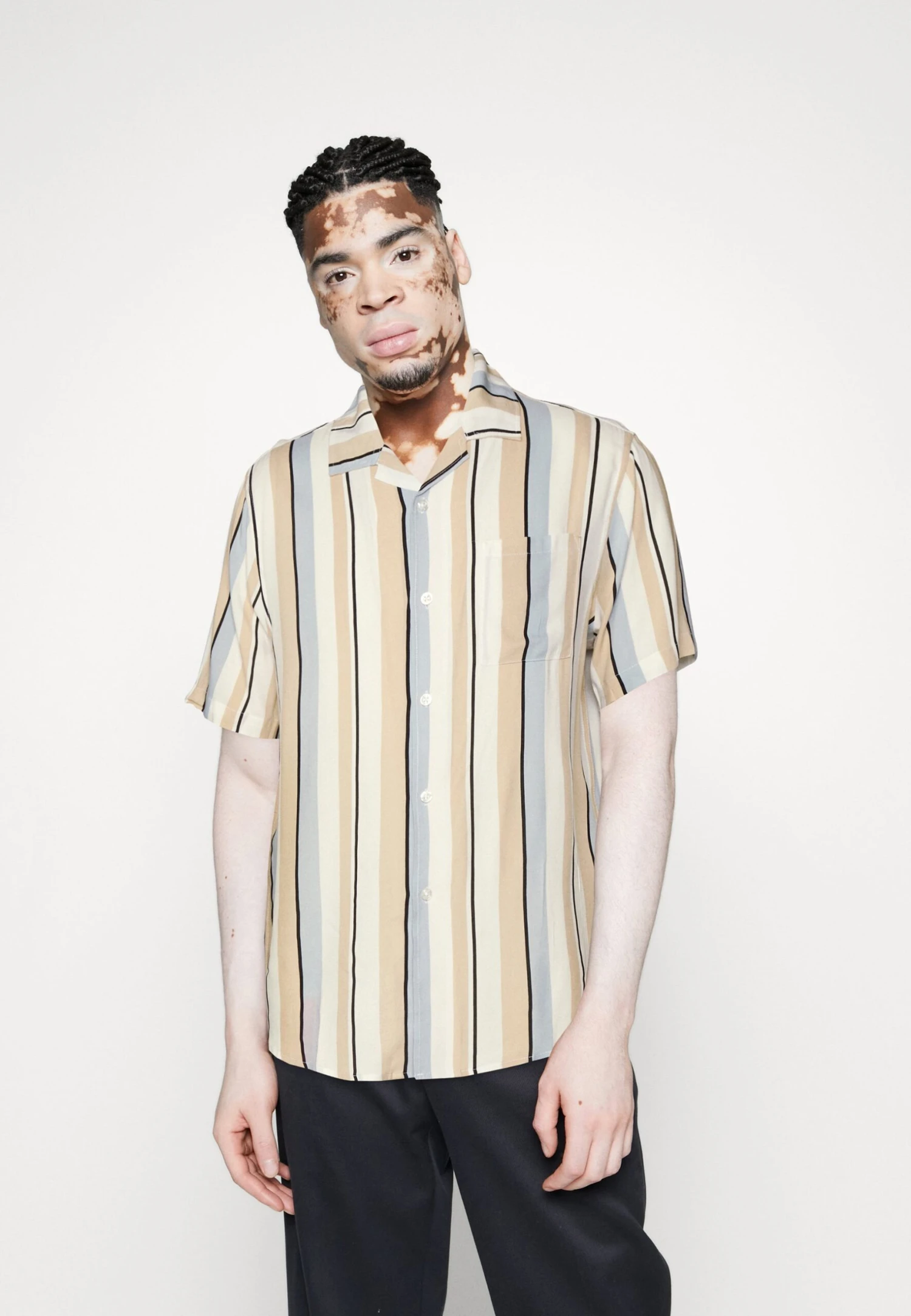 Pier One3 PACK - Skjorta - Beige/black/white 7 Pier One3 PACK - Skjorta - Beige/black/white - Bild 5