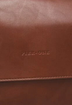 Pier OneAxelremsväska - Brown -Macys Butik 996f0b959cb14f4daf56add935c55435