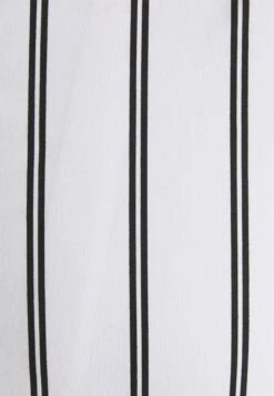 Pier OneSkjorta - Off-white -Macys Butik a349133760124b28b3fe4de70b6d3348