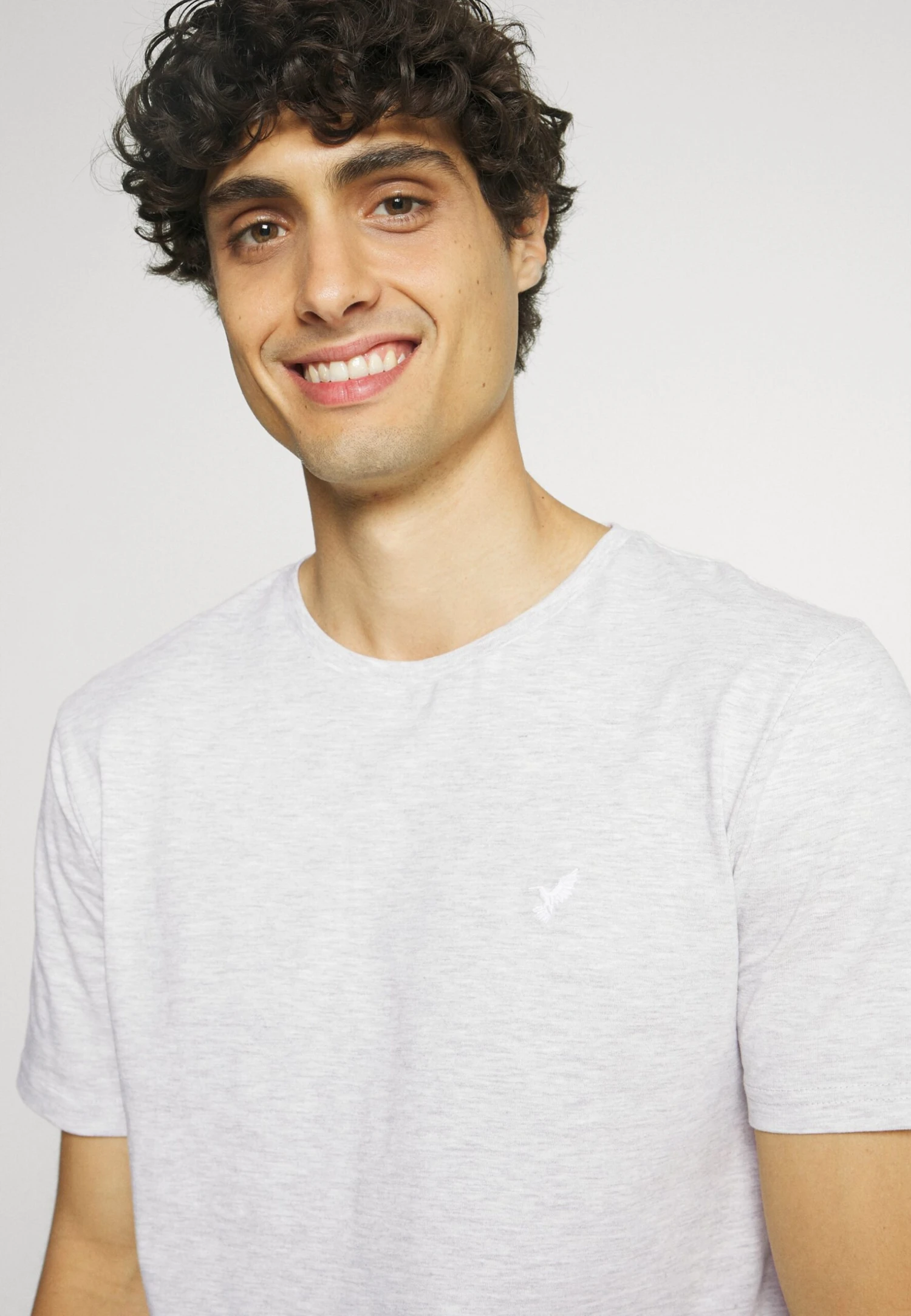 Pier One5 PACK - T-shirt - Bas - Light Grey - 101_white - 001_green - 602 8 Pier One5 PACK - T-shirt - Bas - Light Grey - 101_white - 001_green - 602 - Bild 6