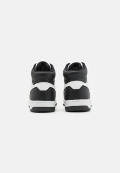 Pier OneHöga Sneakers - White -Macys Butik c7d42de382f643bcb7b8e5bacedab58d