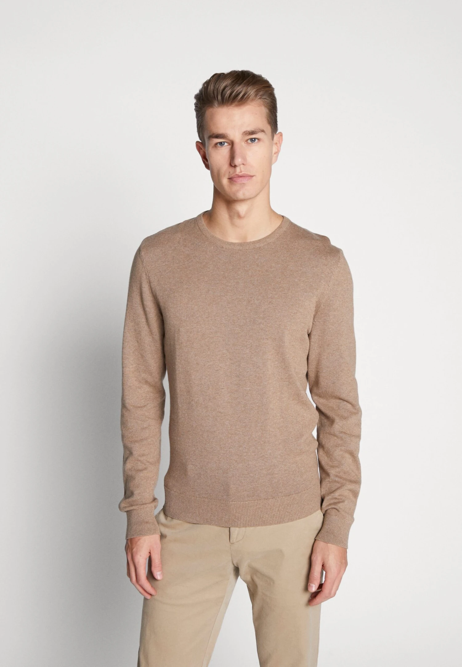 Pier OneBASIC CREWNECK - Stickad Tröja - Mottled Beige 3 Pier OneBASIC CREWNECK - Stickad Tröja - Mottled Beige