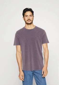 Pier One5 PACK - T-shirt - Bas - Off-white/lilac/light Red 18 Pier One5 PACK - T-shirt - Bas - Off-white/lilac/light Red -Macys Butik dae4109036244fbd9844e9c25259e60e