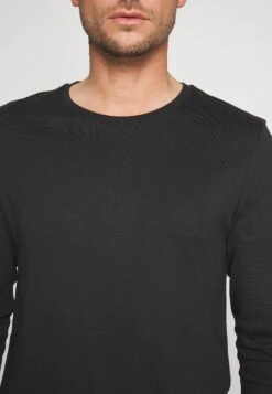 Pier One2 PACK - Långärmad Tröja - White/black 15 Pier One2 PACK - Långärmad Tröja - White/black -Macys Butik f0a28af1295b4a3493b2067c515db83b