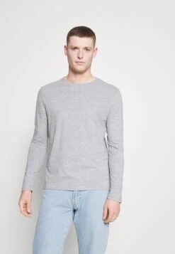 Pier One5 PACK - Långärmad Tröja - White/dark Blu/grey 14 Pier One5 PACK - Långärmad Tröja - White/dark Blu/grey -Macys Butik f1774a4a7a3f444e865f7b6e75b4c3ba